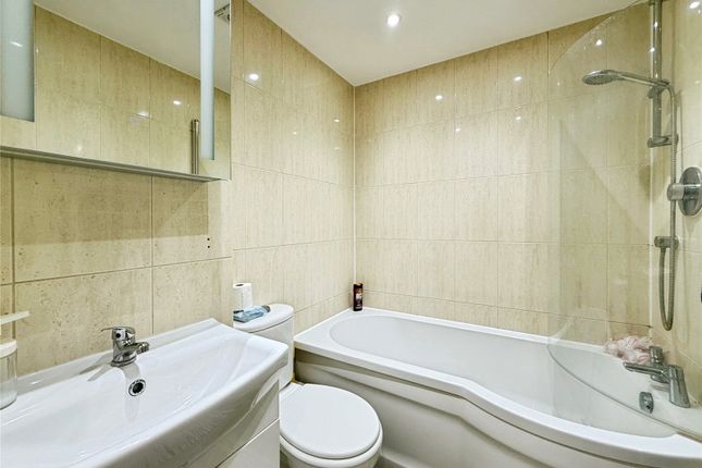Apartment 4, Heath House 227-229,, Frimley Green Road, Camberley photo 4