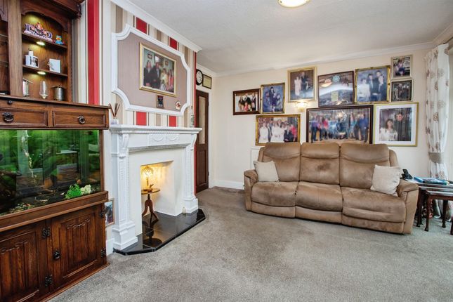 Burnt Oaks Close, Mansfield photo 3