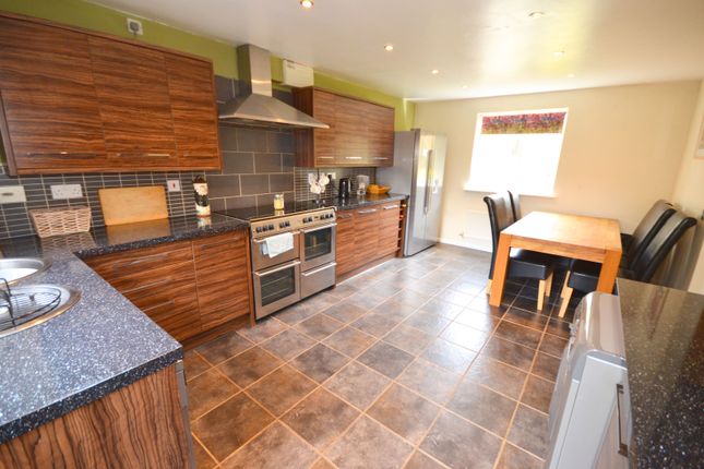 49, Firs Avenue, Uppingham photo 3