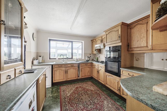 9, Huccaby Close, Devon photo 3
