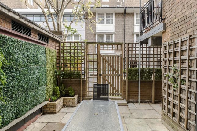 Thumbnail Flat for sale in Seymour Place, Marylebone