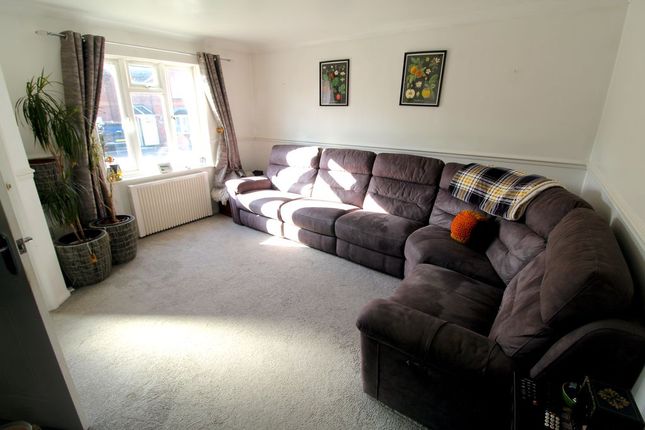 5, Somerby Close, Bristol photo 4