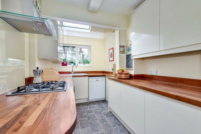 Oak Tree Close, Abbots Langley photo 4