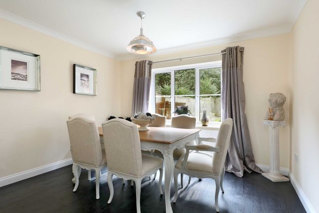 3, Hubert Day Close, Beaconsfield photo 4
