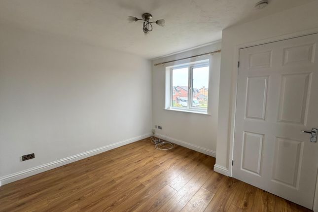 31, Meadowbrook Close, Normanton, Wakefield photo 3