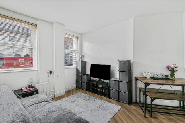 Flat 1, 158, Clifton Road, London photo 2