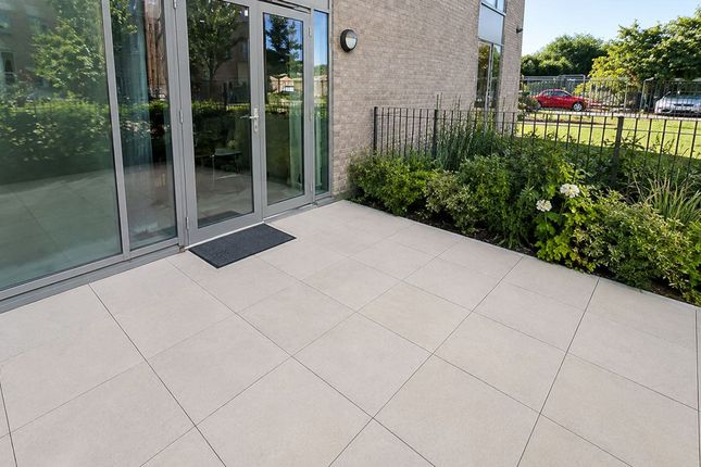Apt 201, Bootmakers Court, London photo 3