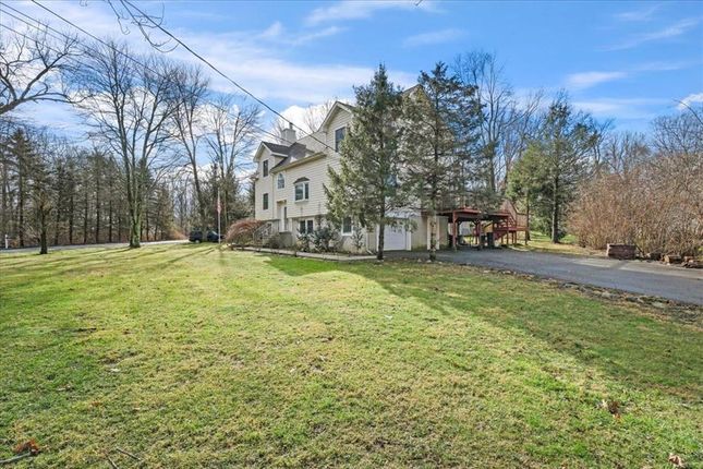 Property for sale in 6 Somerset Lane, Cortlandt Manor, New York, United States Of America