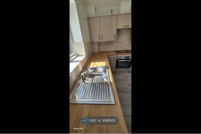 Arncroft Court Great Galley Close, Barking photo 4