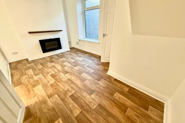 10 Afon Llwyd Terrace, Pontypool photo 4