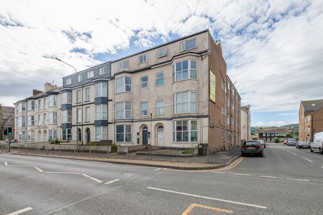 Flat 1, 68, Marine Road, Abergele photo 4