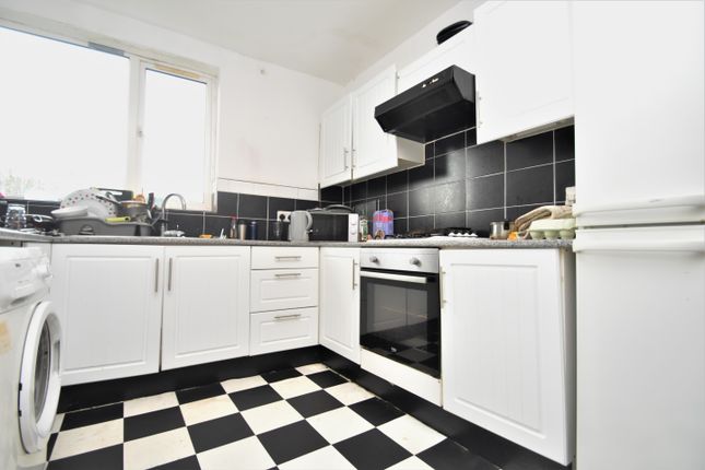 Terraced house to rent in Orchard Road, Southsea
