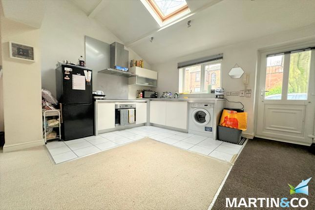 8, Wentworth Lodge, Wakefield photo 4
