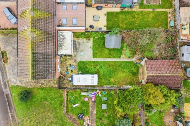 36, Summerfield Close, St. Albans photo 4