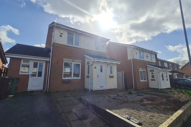 Thumbnail Detached house to rent in Manorfields Avenue, Crofton, Wakefield