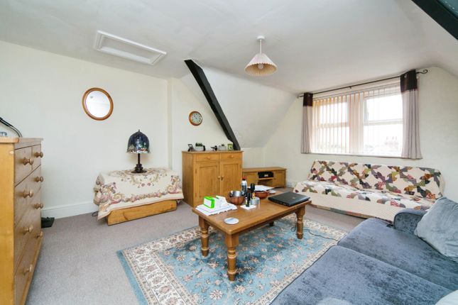 Flat 4, 12, Harcourt Road, Conwy photo 3