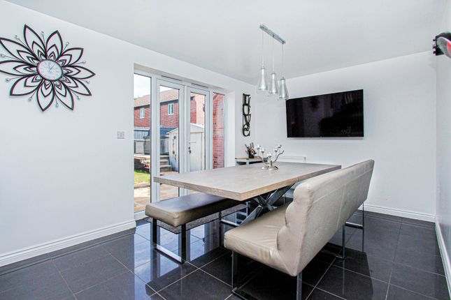 9, Aldwinckle Road, Kettering photo 4