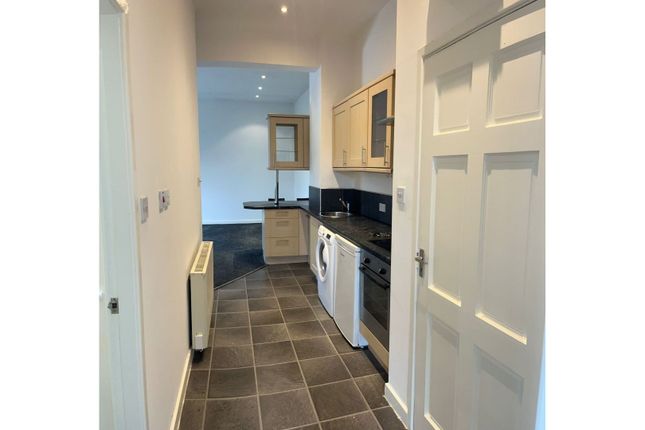Flat for sale in Station Road, Leeds