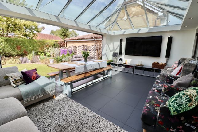 5, Willow Close, Lincoln photo 3
