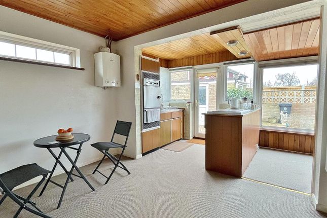 18, Garden Road, Walton On The Naze photo 2