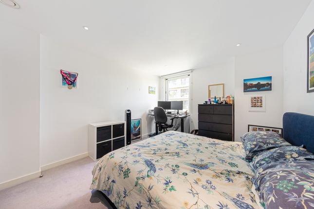 19, Nature View Apartments, Woodberry Grove, London photo 4