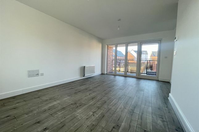 13, Furrows Avenue, Nottingham photo 4