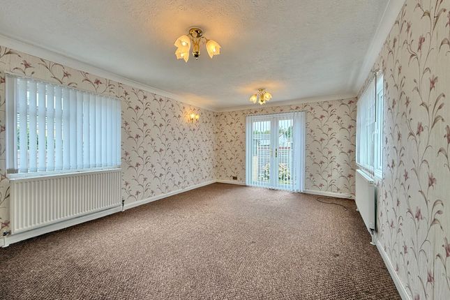 30 Dibles Park, Warsash, Southampton photo 2