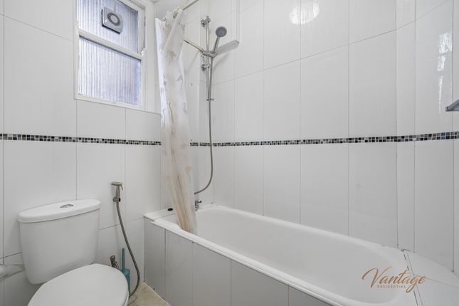 Thumbnail Flat to rent in Grove End Road, St. John's Wood
