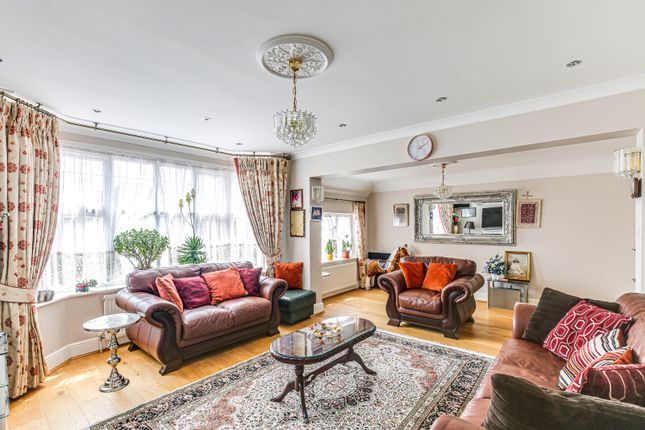 15 Shaw Crescent photo 5