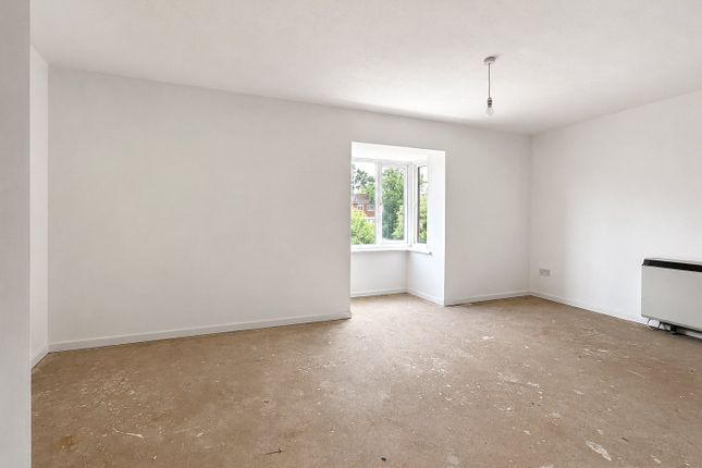 11, Pentland Place, Northolt photo 2