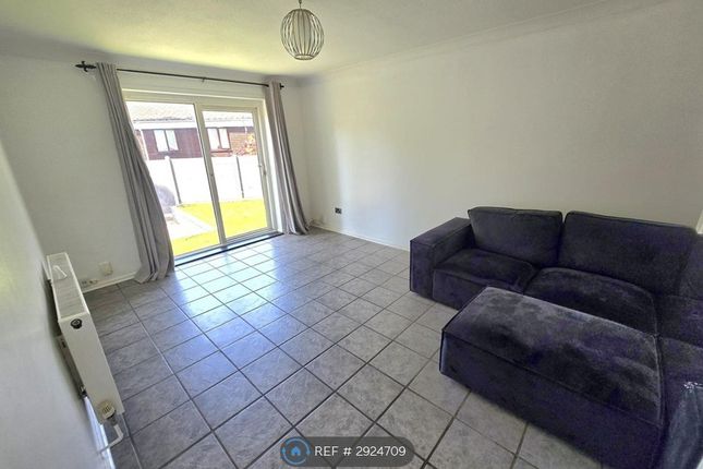 Dryden, Bracknell photo 4