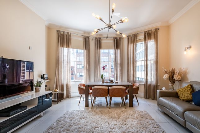 Flat 18, Palace Place Mansions, 36, Kensington Court, LONDON photo 3