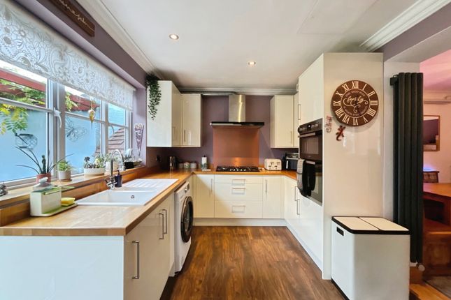 9, Cusworth Lane, Doncaster photo 3