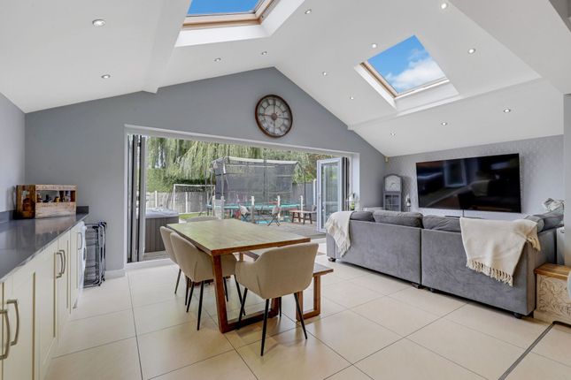 45 Castleton Avenue, Nottingham photo 4