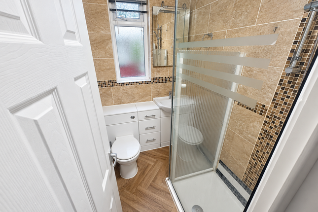 Room 2, 161 Acomb Street, Manchester photo 2