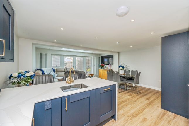 4, Lawrence Avenue, Derby photo 4
