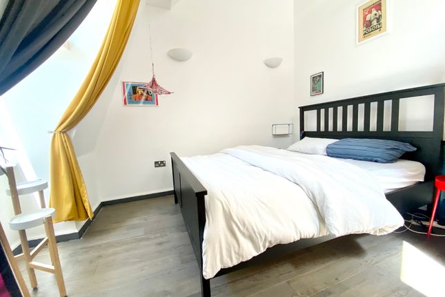 Penthouse for sale in Barry Lane, Cardiff