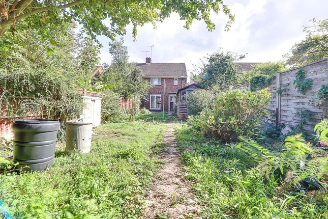 53, Queen Annes Drive, Westcliff-on-Sea photo 2
