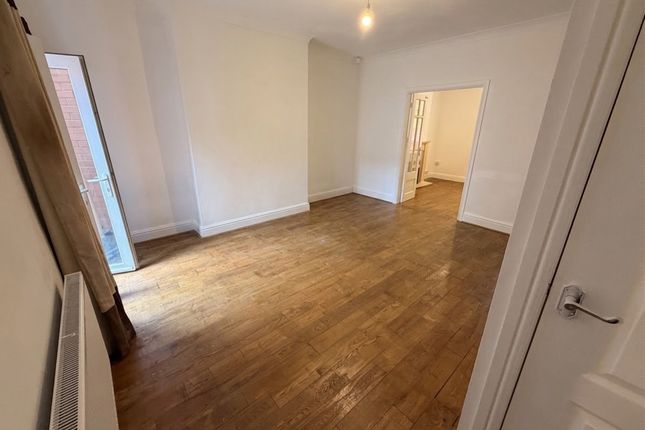 17, Leaf Street, Greater Manchester photo 3
