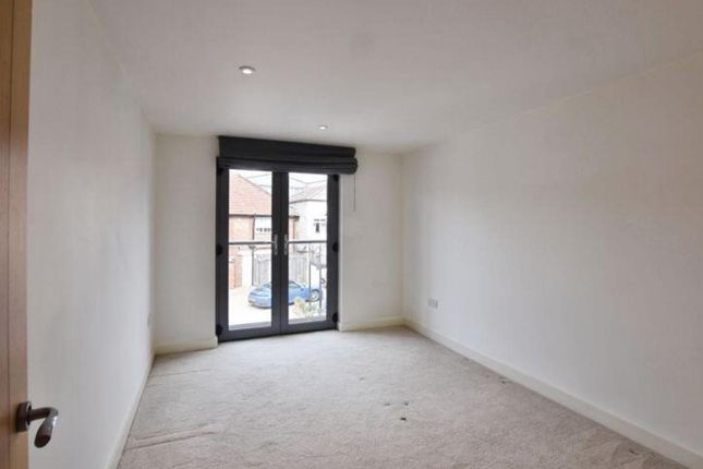 7 Holt Court, Brown Street, Salisbury photo 3