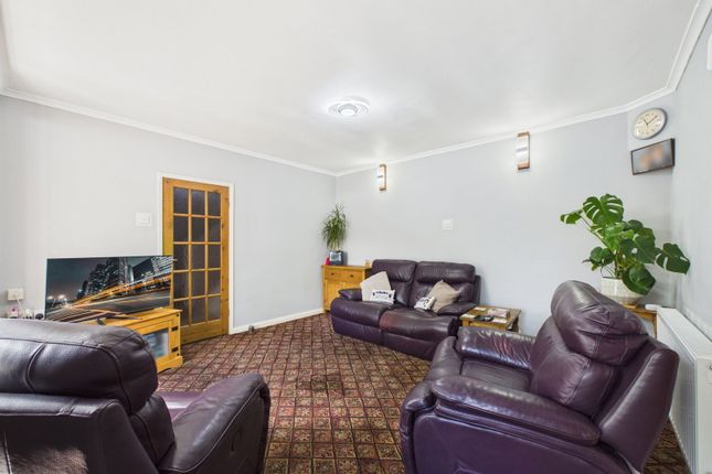 38, Lodge Road, Wigan photo 4