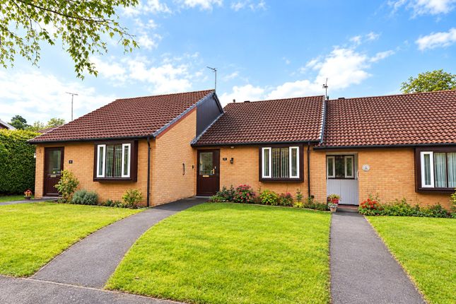 2-bed bungalow on Fairmead, Surrey, £260,000