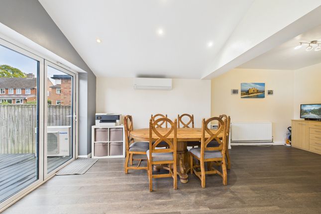 17 Tylers Road, High Wycombe photo 4