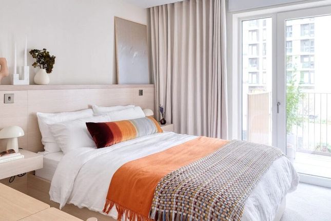 Flat for sale in Cascades, Wood Lane, White City