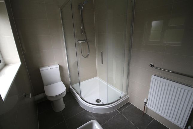 Room 4, 2, Drummond Drive, Stanmore photo 5