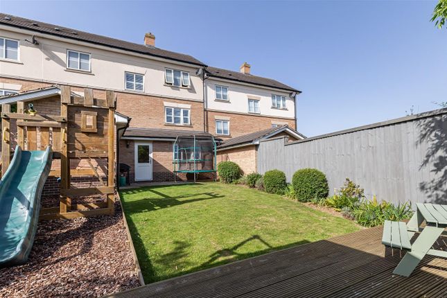 Terraced house for sale in Buckingham Road, Epping