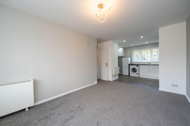 63, Watkins Drive, Manchester photo 4