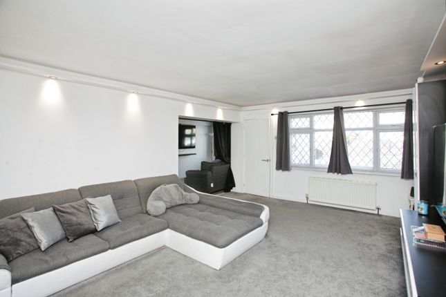 9, Pontypool Avenue, Binley, Coventry photo 3