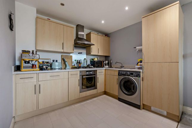 92, Clifford Way, Maidstone photo 4