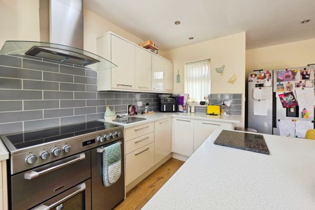 1, Cherry Tree Lane, Biddulph Moor photo 4
